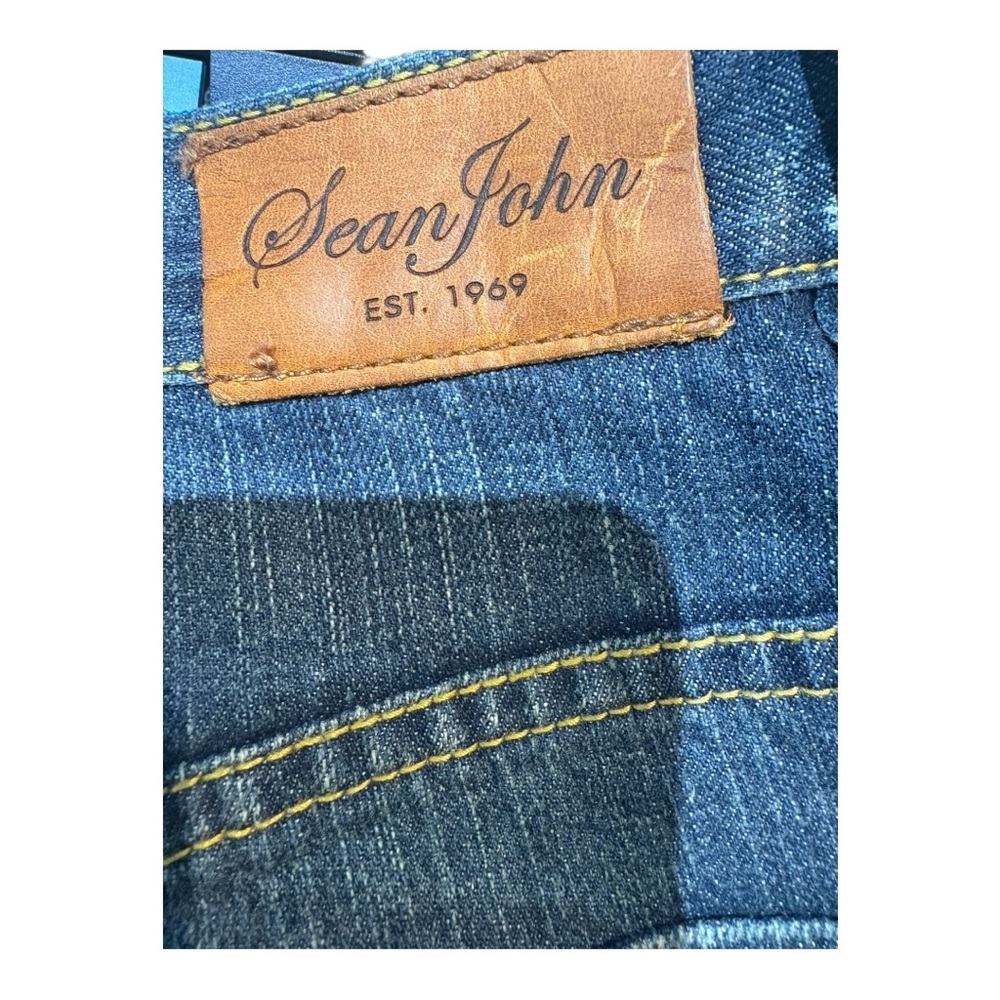 Sean John jeans dark wash denim with a straight leg fit size 32” - Picture 5 of 6